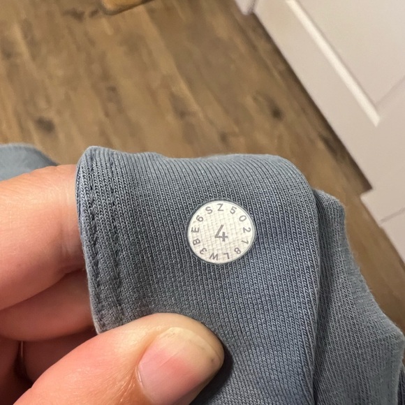 Lululemon Scuba Pullover Hoodie Wash - Picture 9 of 10